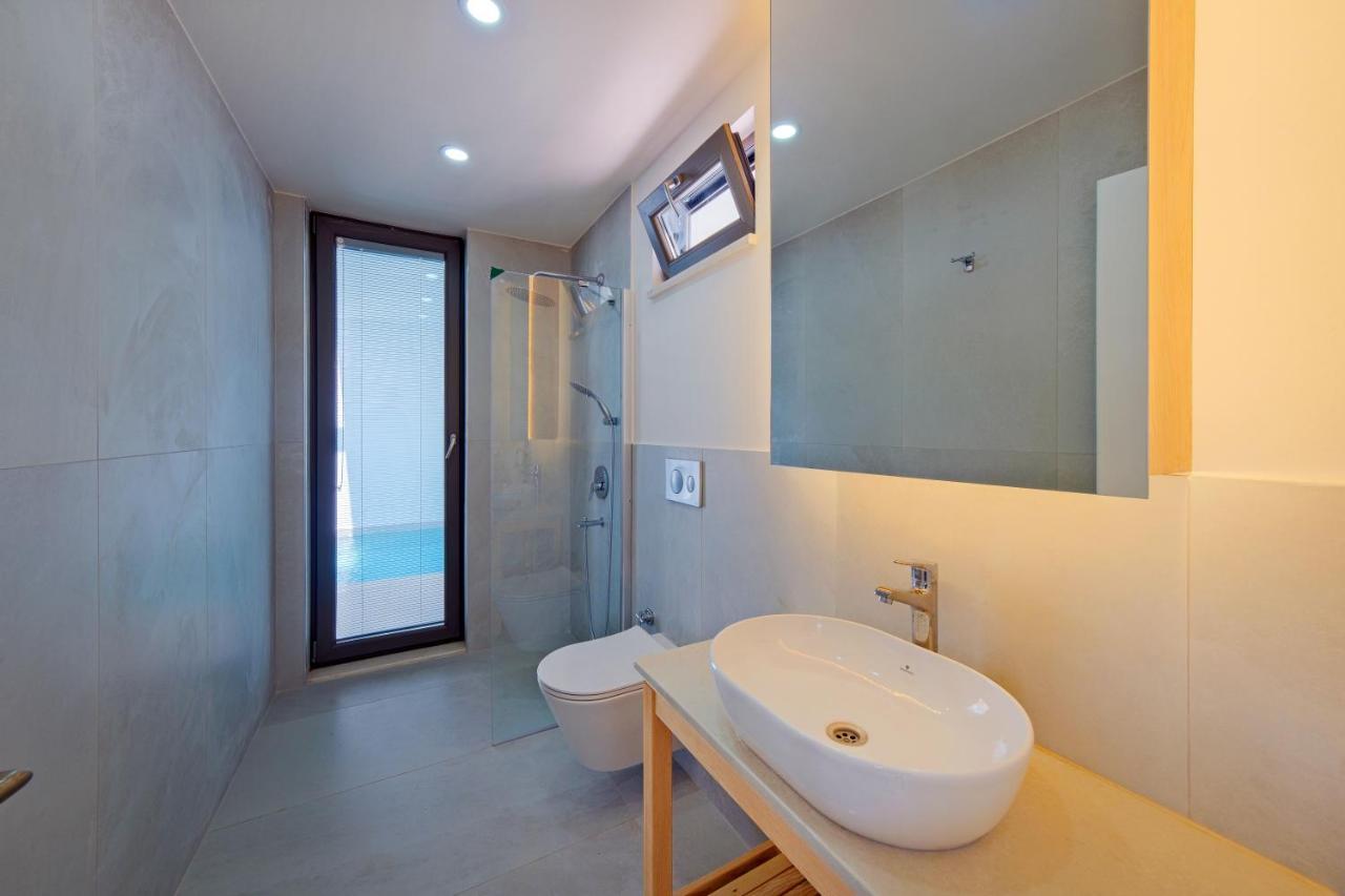 Villa Neo With 2 Private Pools, Bbq, Jacuzzi And Sauna Fethiye Esterno foto