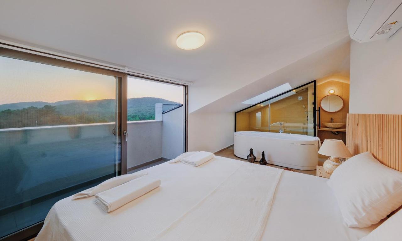 Villa Neo With 2 Private Pools, Bbq, Jacuzzi And Sauna Fethiye Esterno foto